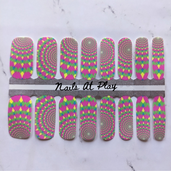 5 for $15 Nail Wraps- Kaleidoscope - Picture 1 of 3